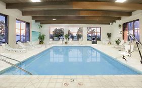 Baymont Inn & Suites Janesville